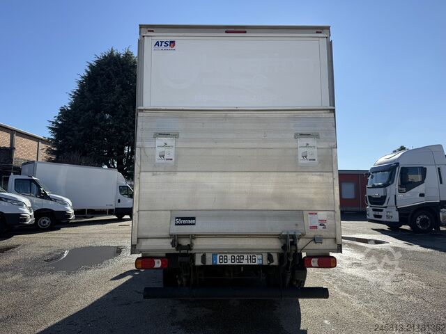 Transporter mit Koffer Iveco DAILY 35-160