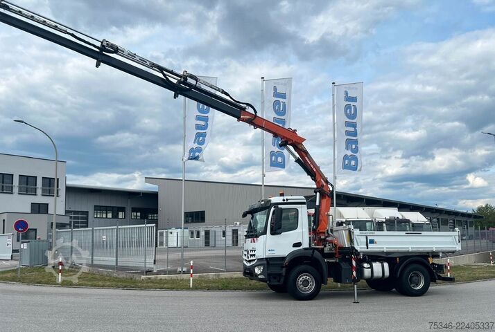 Tipper truck MERCEDES-BENZ Arocs 2135 Kipper/Kran Atlas AK 135/Funk/54 tkm