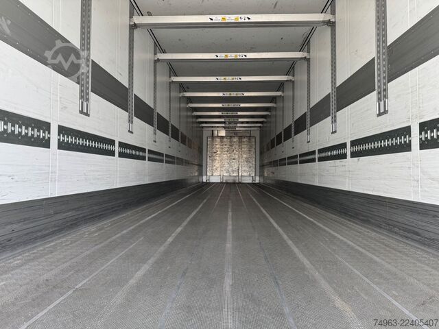 Reefer semitrailer SCHMITZ CARGOBULL SKO 24 , Thermo King SLX