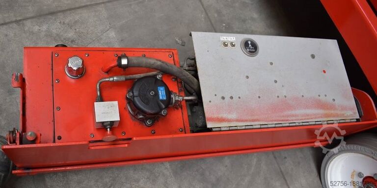 Scherenhebebühne SkyJack SJ III 4620