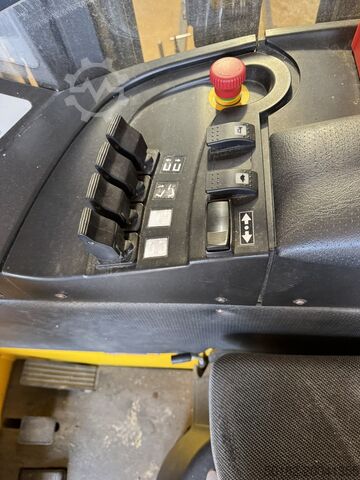 Ride-on high lift pallet truck Jungheinrich EFR 1400