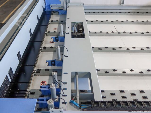 Plattensäge – Beschickung von vorne HOLZMA HPP 250/38/38