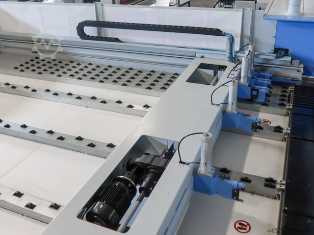 Plattensäge – Beschickung von vorne HOLZMA HPP 250/38/38