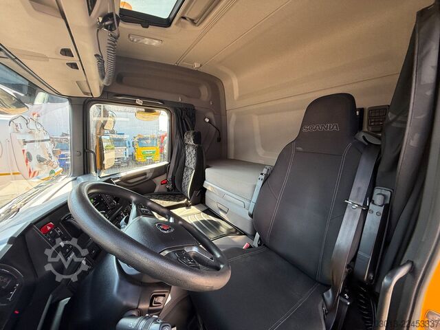 Standard tractor unit SCANIA G450 XT 4x4 Euro 6 SZM Kipphydraulik Blatt /Luft