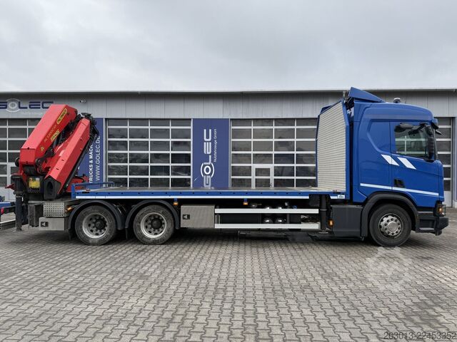 Flatbed truck SCANIA R500 6x4 Pritsche mit Kran Palfinger PK53002 SH