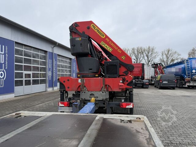 Flatbed truck SCANIA R500 6x4 Pritsche mit Kran Palfinger PK53002 SH