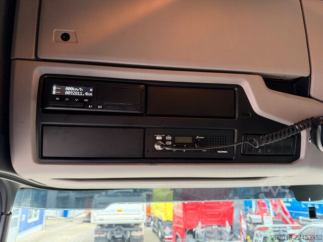 Flatbed truck SCANIA R500 6x4 Pritsche mit Kran Palfinger PK53002 SH