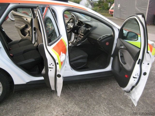 Feuerwehrfahrzeug FORD Focus Kombi Einsatzfahrzeug KdoW / ELW *TÜV NEU*