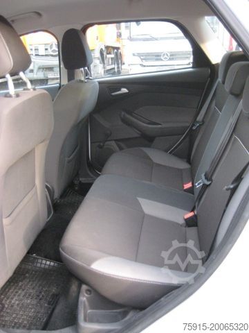 Fire truck FORD Focus Kombi Einsatzfahrzeug KdoW ELW / TÜV 08-27