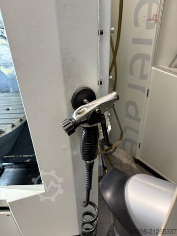Vertikales Bearbeitungszentrum DMG MORI CMX 70 U