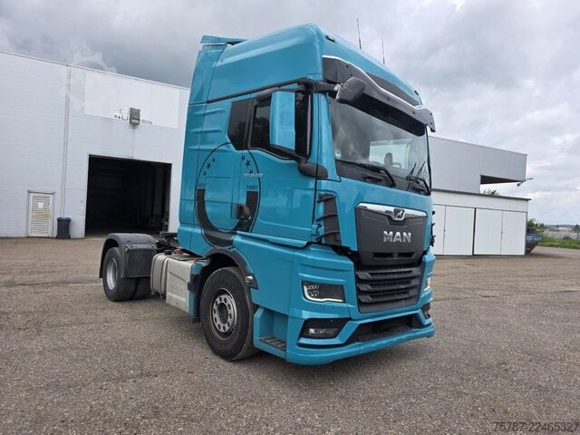 Standard tractor unit MAN 18.470 TGX XXL Unfall, Retarder, 2 Kreis Hydr.