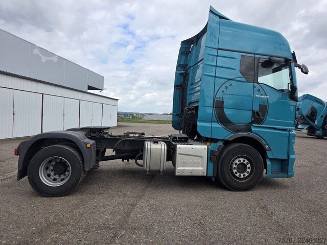 Standard tractor unit MAN 18.470 TGX XXL Unfall, Retarder, 2 Kreis Hydr.