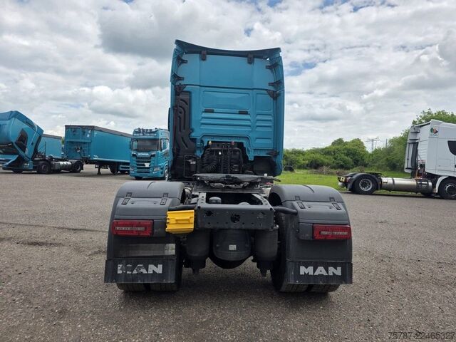 Standard tractor unit MAN 18.470 TGX XXL Unfall, Retarder, 2 Kreis Hydr.