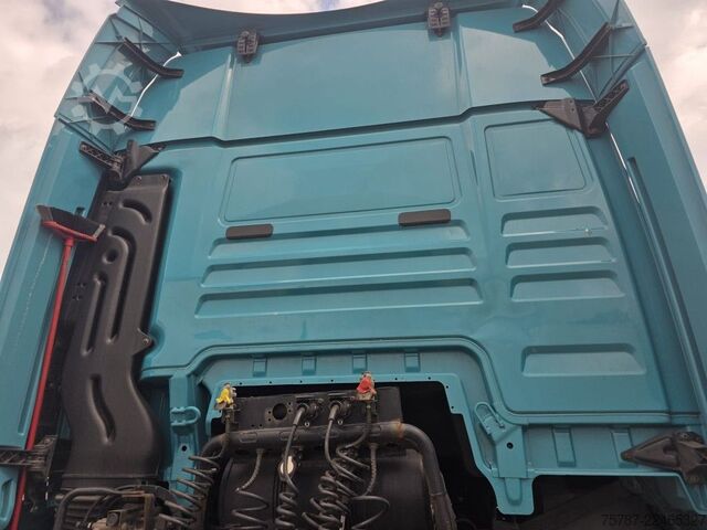Standard tractor unit MAN 18.470 TGX XXL Unfall, Retarder, 2 Kreis Hydr.