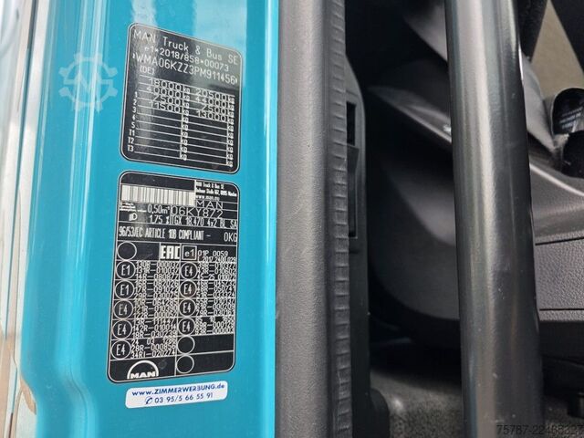 Standard tractor unit MAN 18.470 TGX XXL Unfall, Retarder, 2 Kreis Hydr.