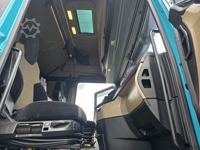 Standard tractor unit MAN 18.470 TGX XXL Unfall, Retarder, 2 Kreis Hydr.