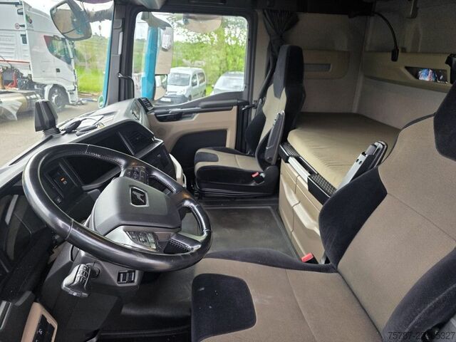 Standard tractor unit MAN 18.470 TGX XXL Unfall, Retarder, 2 Kreis Hydr.