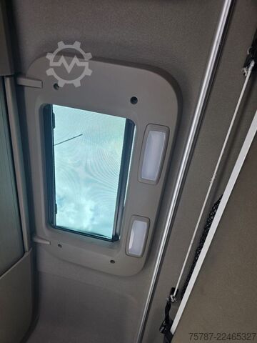 Standard tractor unit MAN 18.470 TGX XXL Unfall, Retarder, 2 Kreis Hydr.