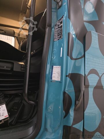 Standard tractor unit MAN 18.470 TGX XXL Unfall, Retarder, 2 Kreis Hydr.