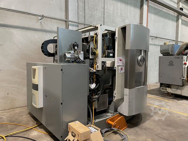 Bearbeitungszentrum Deckel Maho DMU 80 monoBLOCK