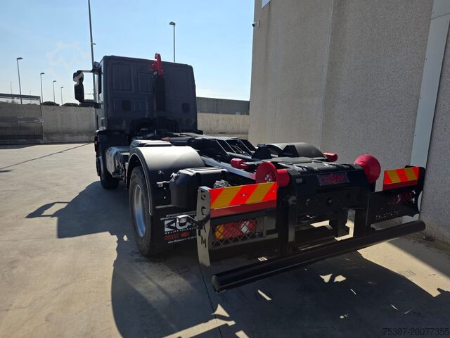 Roll-off tipper truck Iveco 180E25