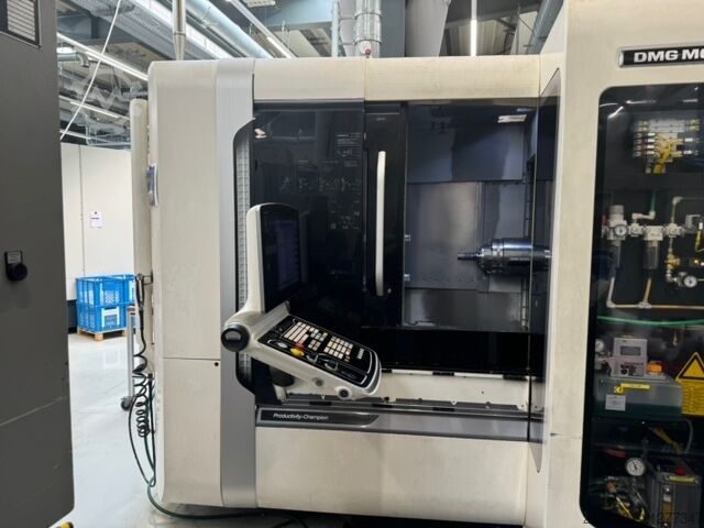 Horizontal-Bearbeitungszentrum DMG MORI NHX 4000