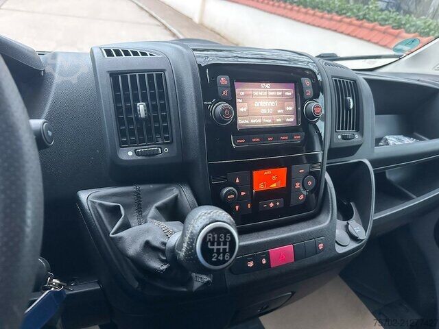 Viehtransporter Peugeot Boxer Equi-Trek 1-2 Pferde