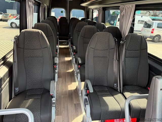 Minibus MERCEDES-BENZ Sprinter 517 Transfer 45 LL 19 +1 Tremonia