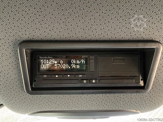 Minibus MERCEDES-BENZ Sprinter 517 Transfer 45 LL 19 +1 Tremonia
