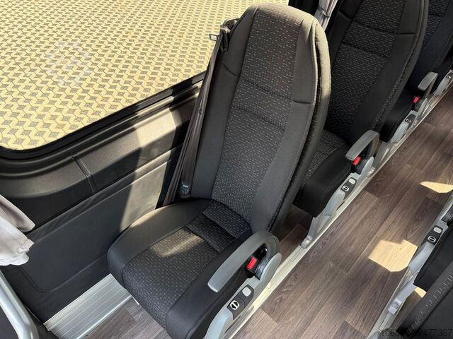 Minibus MERCEDES-BENZ Sprinter 517 Transfer 45 LL 19 +1 Tremonia