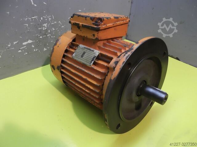 Electric motor 1.5 kW 940 Rpm SEW** DF100L-6