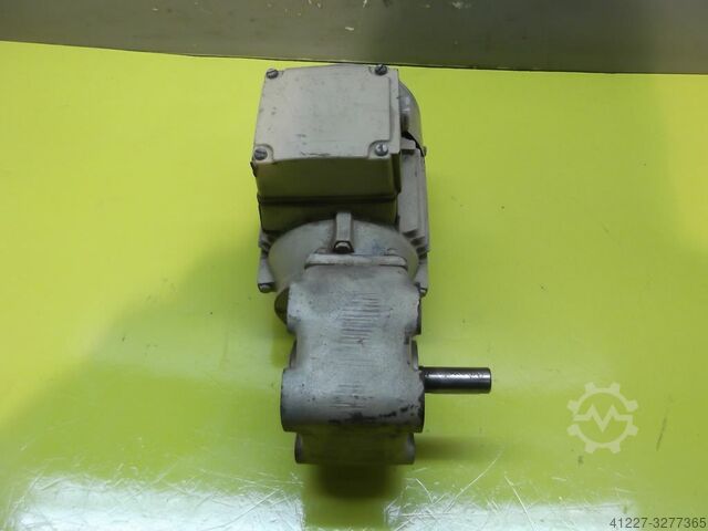 Gear motor 0.025 kW 13.8 rpm Bauer 3DF56a-4