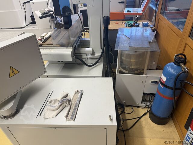 Start hole eroding machine Huber Startlocherodiermaschine OCT 3525 CA