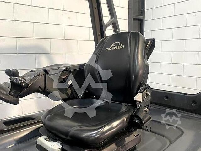 Forklift Linde E50HL-01