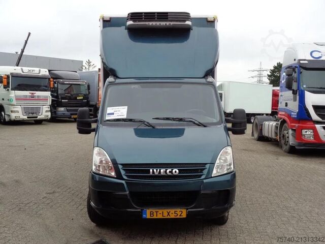 Refrigerated/freezer transport (closed box) Iveco Daily 50c15 x+ Manual + Carrier + Flower transp...