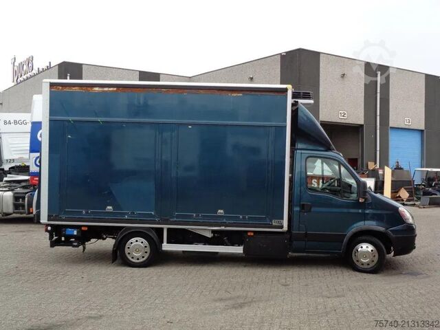 Refrigerated/freezer transport (closed box) Iveco Daily 50c15 x+ Manual + Carrier + Flower transp...