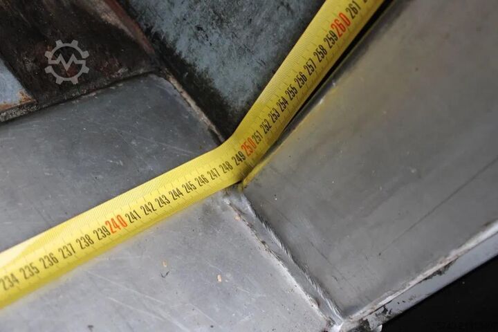 Box body Mercedes-Benz Actros 1927 + EURO 6 + LIFT