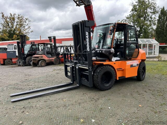 Diesel Forklift Doosan D90S-9
