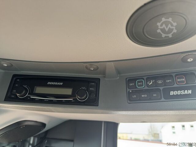 Diesel Forklift Doosan D90S-7