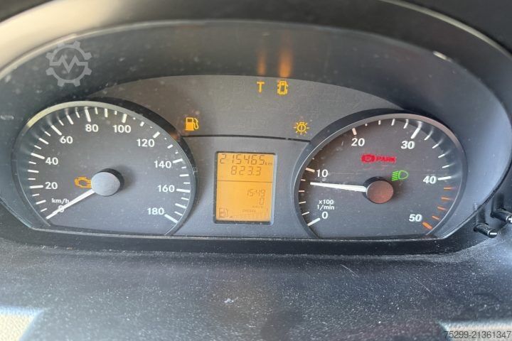 Kühlkoffer-LKW Mercedes-Benz 516 CDI Kühlkoffer/HB / Swiss-Vehicle