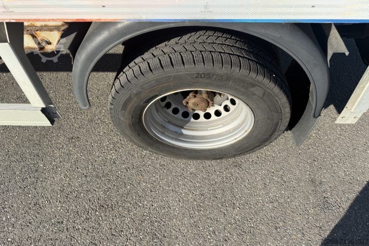 Kühlkoffer-LKW Mercedes-Benz 516 CDI Kühlkoffer/HB / Swiss-Vehicle