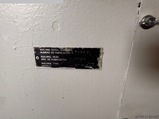 Spitzendrehmaschine PINACHO L-1/260