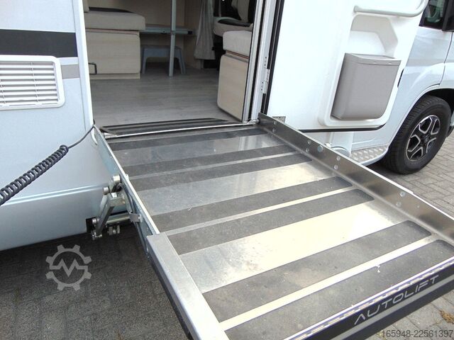 Teilintegriertes Wohnmobil ACROSS 689 CDH Rollstuhllift -barrierefrei AUTOMATIK