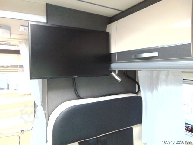 Teilintegriertes Wohnmobil ACROSS 689 CDH Rollstuhllift -barrierefrei AUTOMATIK