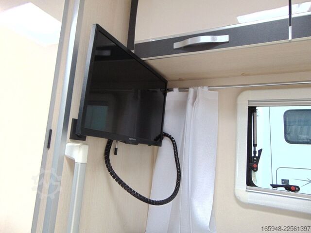 Teilintegriertes Wohnmobil ACROSS 689 CDH Rollstuhllift -barrierefrei AUTOMATIK