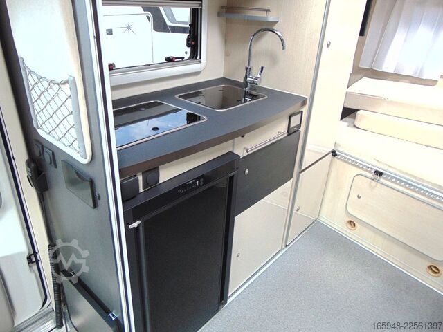 Teilintegriertes Wohnmobil ACROSS 689 CDH Rollstuhllift -barrierefrei AUTOMATIK
