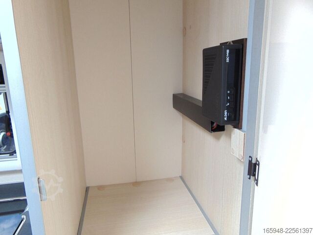 Teilintegriertes Wohnmobil ACROSS 689 CDH Rollstuhllift -barrierefrei AUTOMATIK