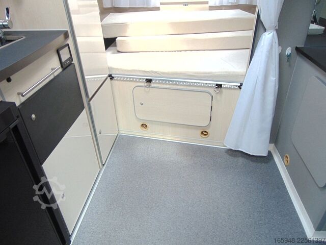Teilintegriertes Wohnmobil ACROSS 689 CDH Rollstuhllift -barrierefrei AUTOMATIK
