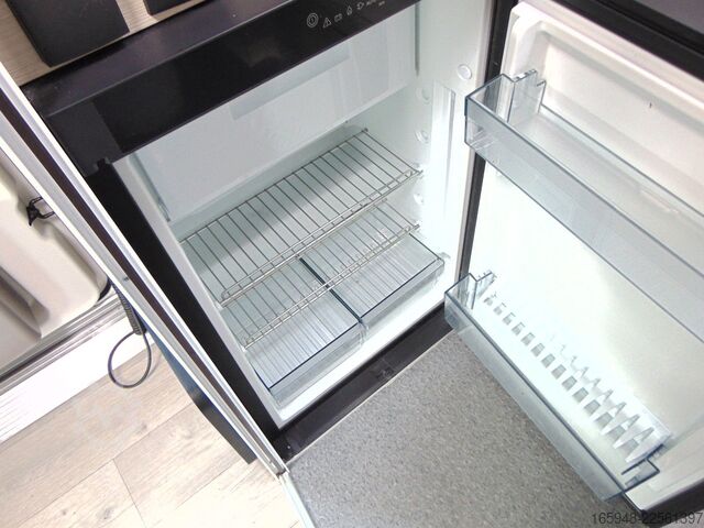 Teilintegriertes Wohnmobil ACROSS 689 CDH Rollstuhllift -barrierefrei AUTOMATIK