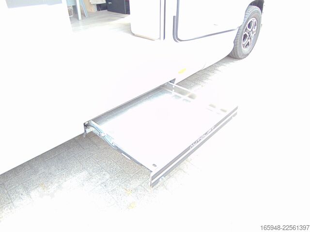 Teilintegriertes Wohnmobil ACROSS 689 CDH Rollstuhllift -barrierefrei AUTOMATIK
